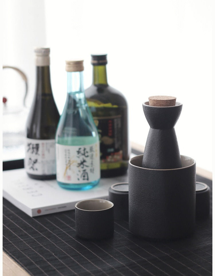 Japanese-style ceramic sake set -white & black