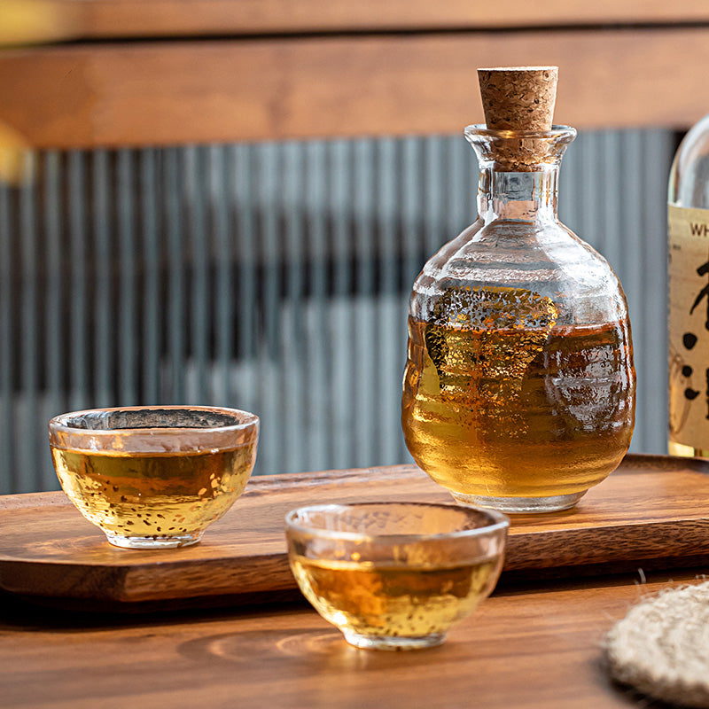 Japanese-style gold foil sake set