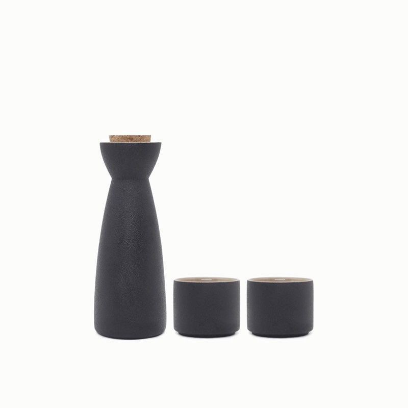 Japanese-style ceramic sake set -white & black